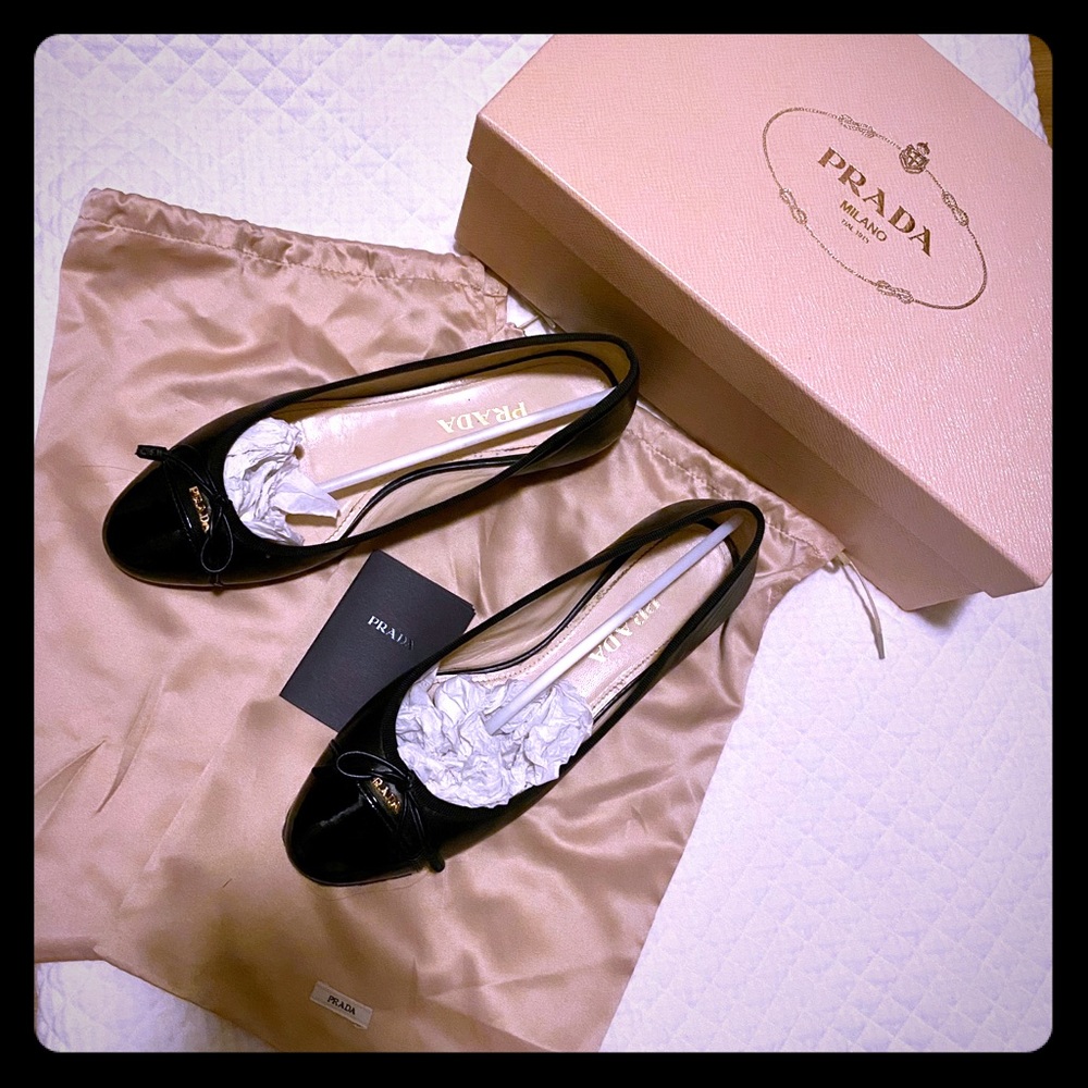 PRADA FLAT SHOES 🥿